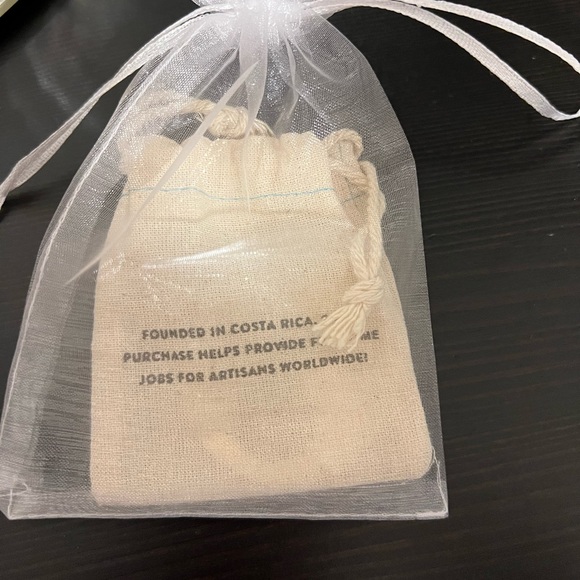 Nwt Pura Vida Cameo Charm - Picture 5 of 5